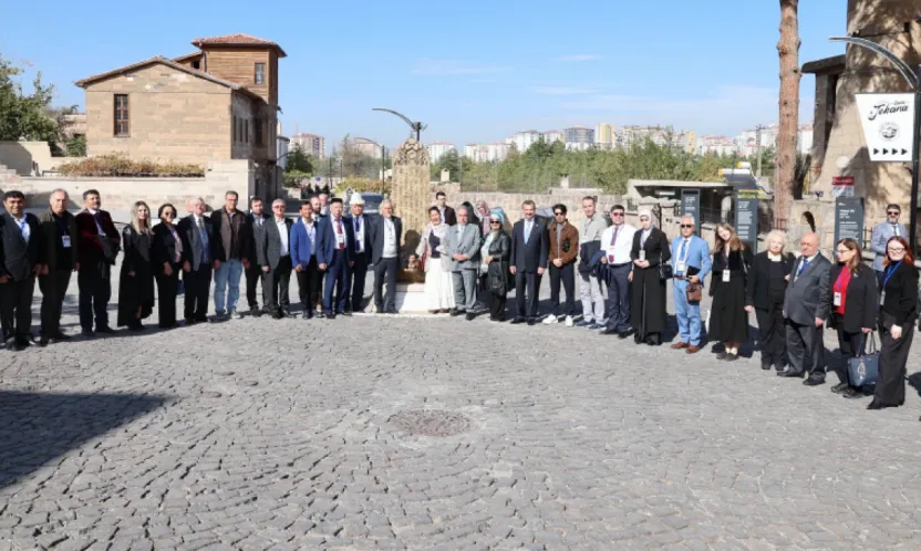 14 Ülkeden 54 Yazar ve Şair Türkçe Sokağı'nda Buluştu