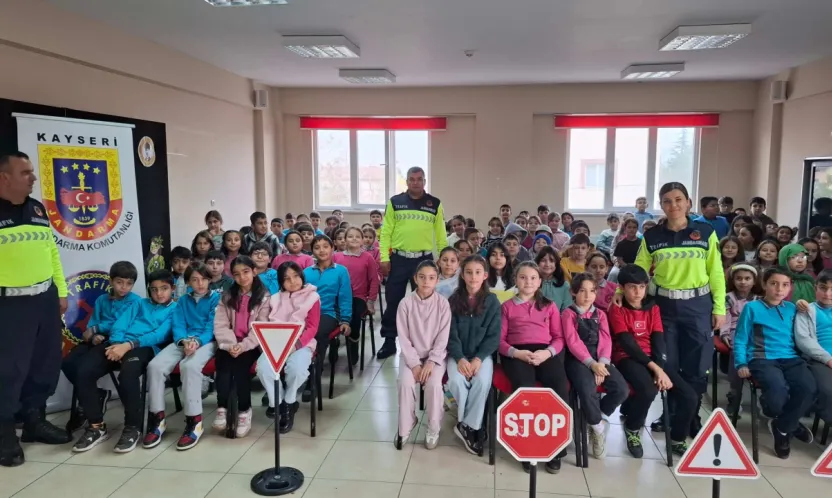 255 öğrenciye trafik güvenliği eğitimi