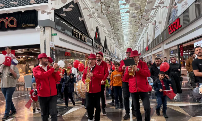 AVM'de 29 Ekim coşkusu