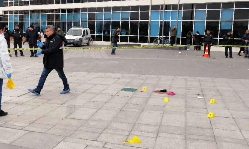 Avukat oğlunun eski müvekkilini öldüren baba: Maksadım ayaklarından vurmaktı