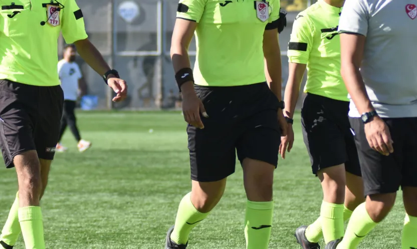 Bahis oynadığı gerekçesiyle PFDK'ya sevk edilen hakemlere 8 ila 10 ay hak mahrumiyeti