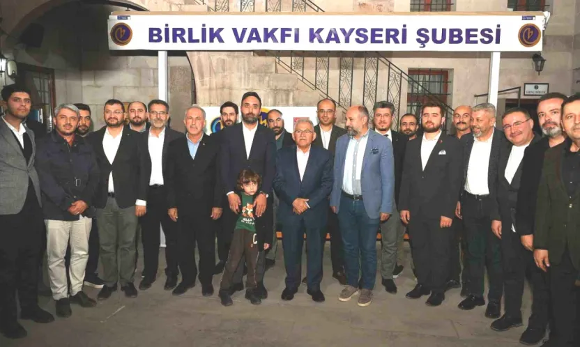 Başkan Büyükkılıç Gençlerle Birlik Söyleşileri'nde Buluştu