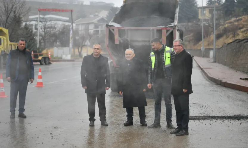 Başkan Büyükkılıç, Talas'taki altyapı ve üstyapı çalışmalarını inceledi