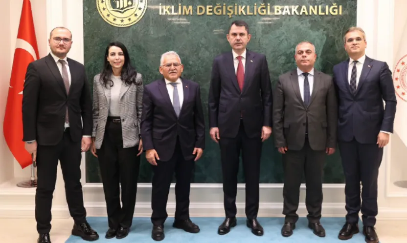 Başkan Büyükkılıç'tan Bakan Kurum'a ziyaret