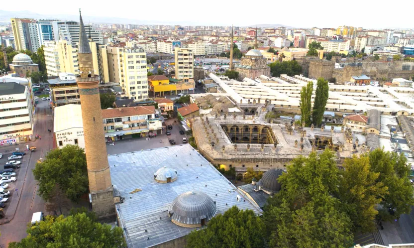 Başkan Gülsoy: 'Ramazan Hem Gönül Hem Ticaret Hayatımıza Bereket Katan Bir Mekteptir'