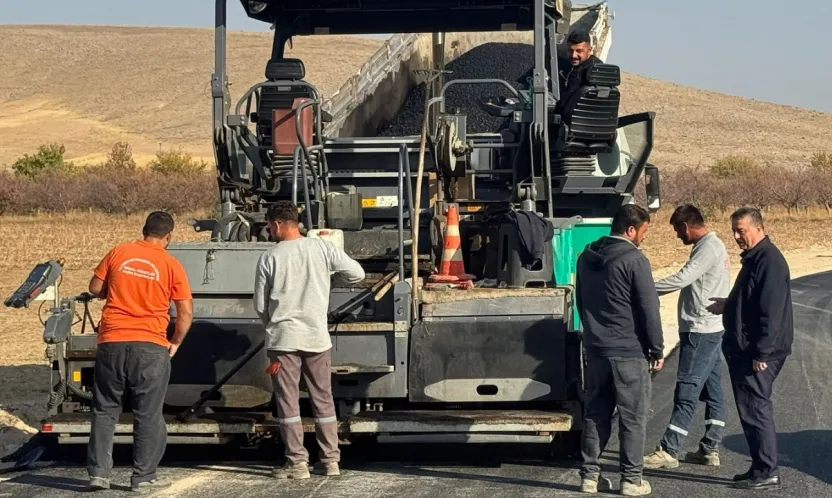 Başkan Taşyapan, 'Mahallerimiz daha konforlu, daha güvenli yollara kavuşuyor'