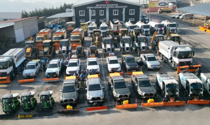 Belediyeler Kışa Hazır: Melikgazi Belediyesi Yoğun Kar Yağışına Karşı Önlemlerini Aldı