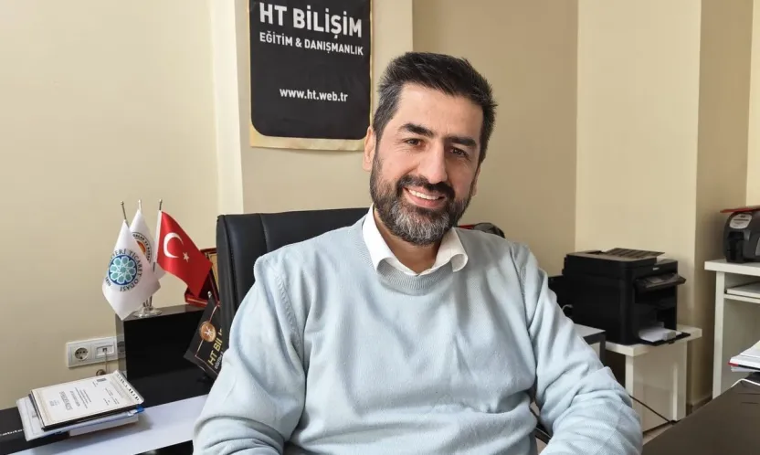 Bilişim Uzmanı Hakan Topuzoğlu, Milyarder Başarı Hikayelerinin Perde Arkasını Anlattı