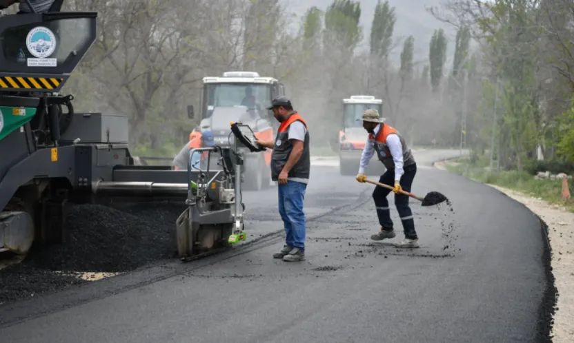Bir yılda 16 İlçeye 1 Milyar 677 milyon liralık yatırım