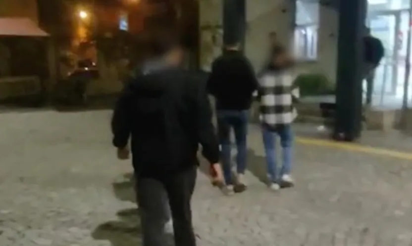 Boş arazide ateş yakarak çevreyi rahatsız eden 4 kişiye idari para cezası uygulandı