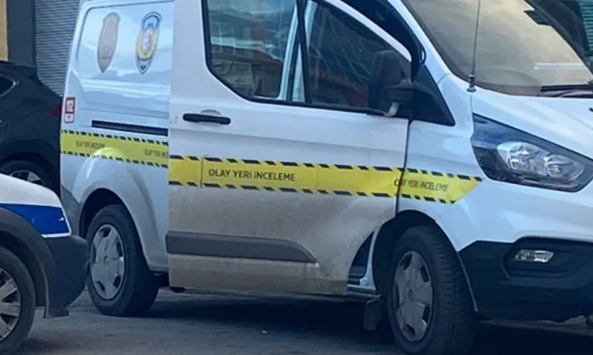 Boşanma aşamasındaki eşini görmeye giden şahıs, görevlinin eşini öldürdü