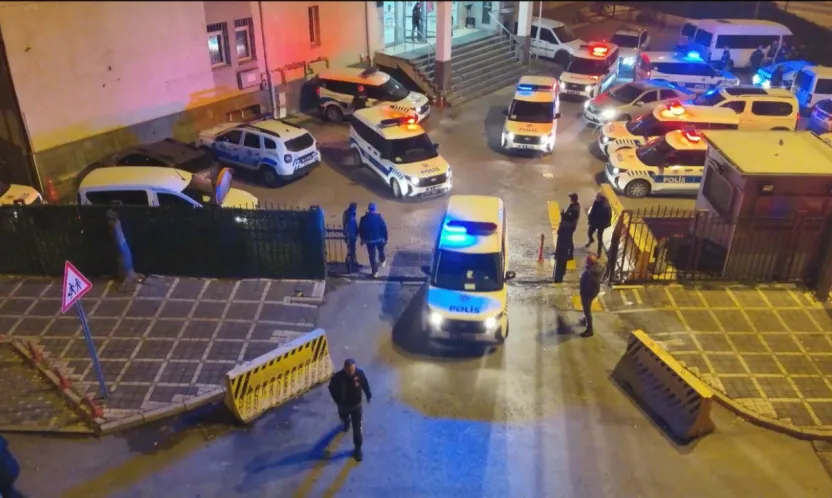 Çeşitli suçlardan toplam 77 yıl hapis cezasıyla aranan 17 şahıs yakalandı