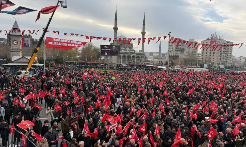 CHP'li Özel 'Bu şehirde 35 yıldır seçimleri kazanamadık, Kayseri'ye kızmadık, eksiği, kusuru kendimizde gördük'