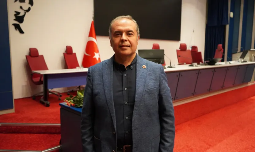 CHP'li Özgür Özer, 'Şirketlerin bilançoları meclise gelmeli, vatandaşla paylaşılmalı'