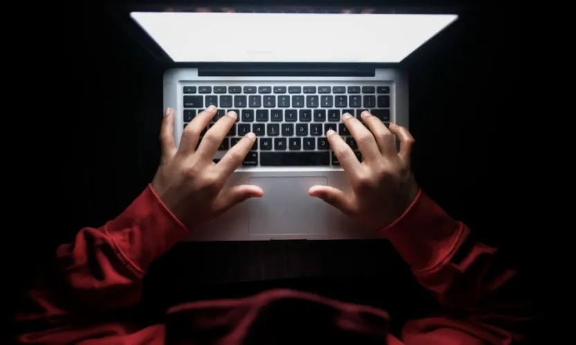 Cinsel içerikli paylaşım yapan 102 sosyal medya hesabına erişim engeli