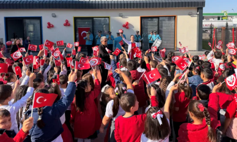 Çocuk Kütüphanesi'nde Cumhuriyet Coşkusu