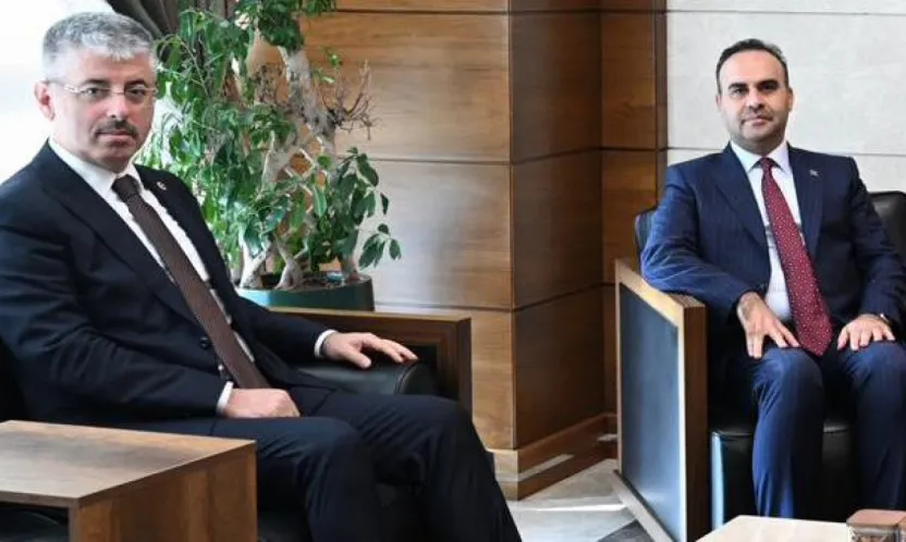 Çopuroğlu, Kayseri'ye TOGG servisi talebini Bakan Kıcır'a İletti