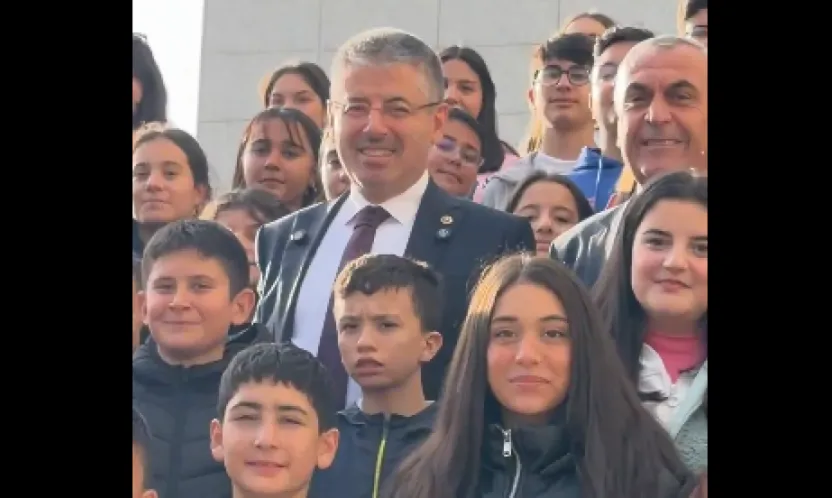 Çopuroğlu: 'Meclisimize gelen 76 öğrencimiz belki de geleceğin siyasetçileri olacak'