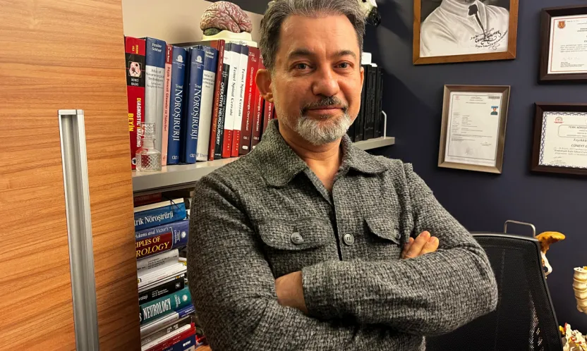 Doç. Dr. Sönmez:'Mezar taşı okumak ve ekran kaydırmak hafızayı zayıflatıyor'