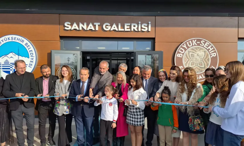 Doğa farkındalığı için Ahşap Kuş Evleri Sergisi açıldı