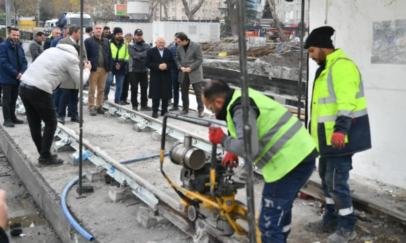 DSİ Kavşağındaki Tramvay Hattı Yeniden Bağlandı