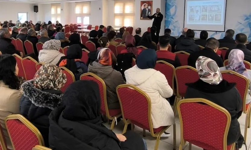 En İyi Narkotik Polisi Anne projesi ile 350 vatandaş bilgilendirildi