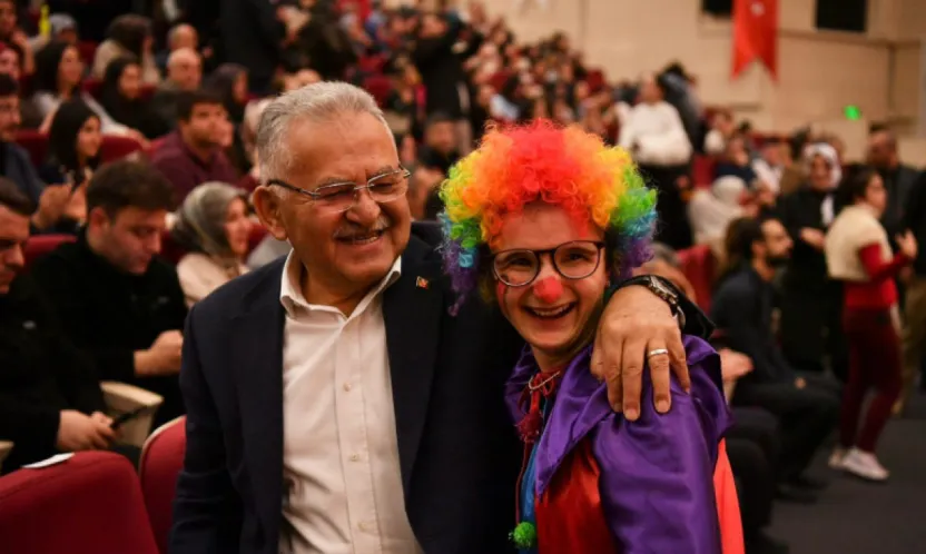 Engelliler Günü 'Özel' programında sevgi, emek ve samimiyet