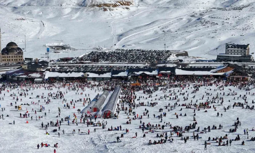 Erciyes'e hafta sonu akını