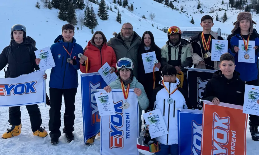EYOK sporcuları önce Erzurum'dan 15, daha sonra ise Makedonya'dan 13 madalyayla döndü