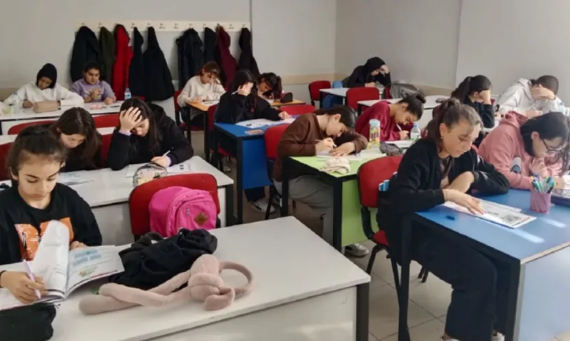 Genç Kaymek'te Deneme Sınavı Heyecanı