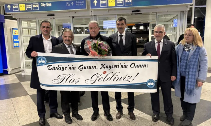 Hulusi Akar'dan Münih'te Kayserililere Teşekkür: 'Mesafeler Değişse de Gönül Bağımız Değişmiyor'