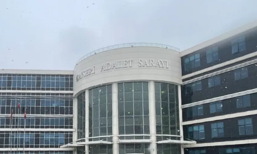 İki kişinin yaşamını yitirdiği trafik kazası nedeniyle açılan davaya devam edildi