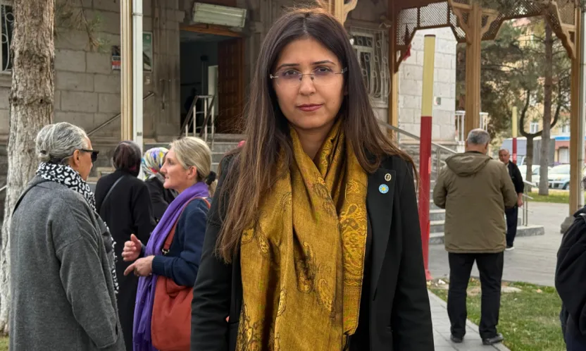 İYİ Partili Şahin, 10 Kasım Mevlidi okutup lokum dağıttı