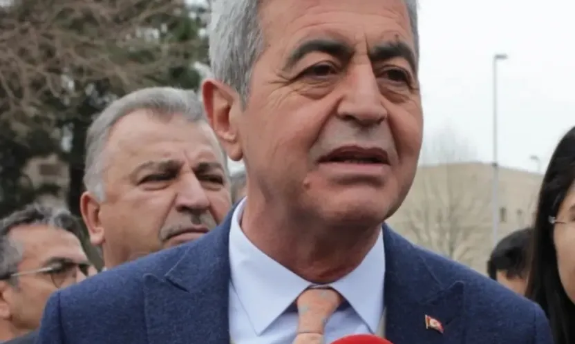 İYİ Partili Yücel, Melikgazi Halk Eğitim Merkezi'ne, 'Kayseri'de bir sanayi kurdunuz da biz mi farkında değiliz?'