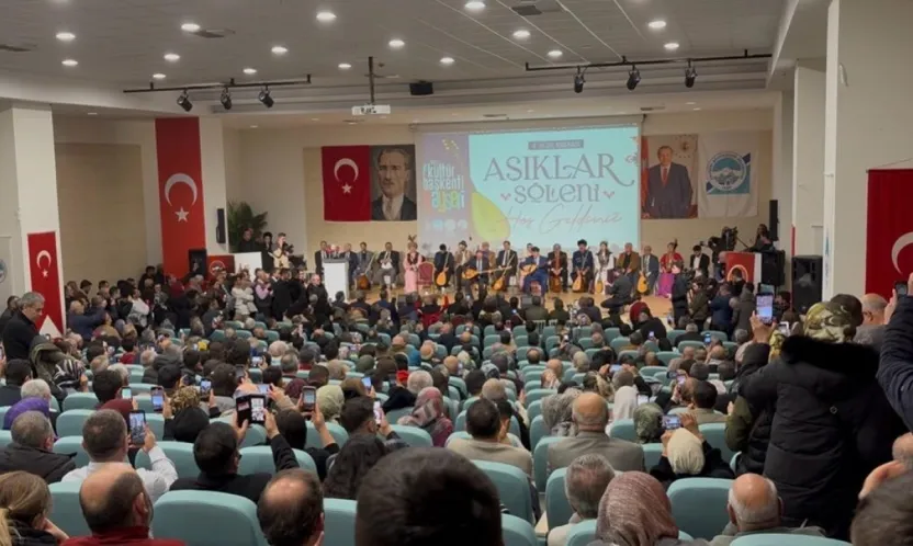 Kayseri Âşıklar Şöleni'ne Yoğun İlgi ve İzdiham