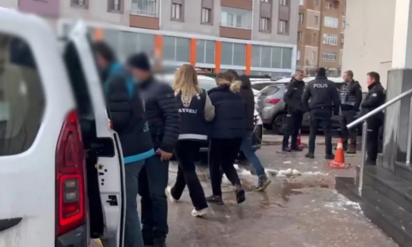 Kayseri'de iş adamları görüntüleriyle şantaj yapan 3 kadın yakalandı