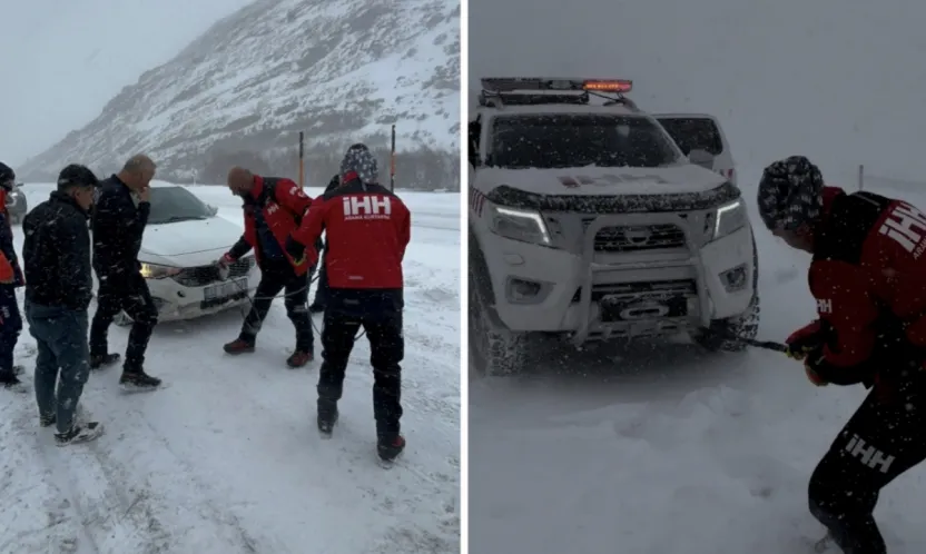 Kayseri'de karlı yolda mahsur kalan vatandaşlara İHH Yetişti