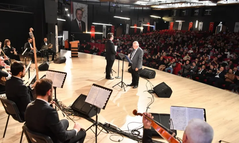 Kayseri'de Rast Faslı Büyüledi: 28 Eserle Sanatseverlere Unutulmaz Gece