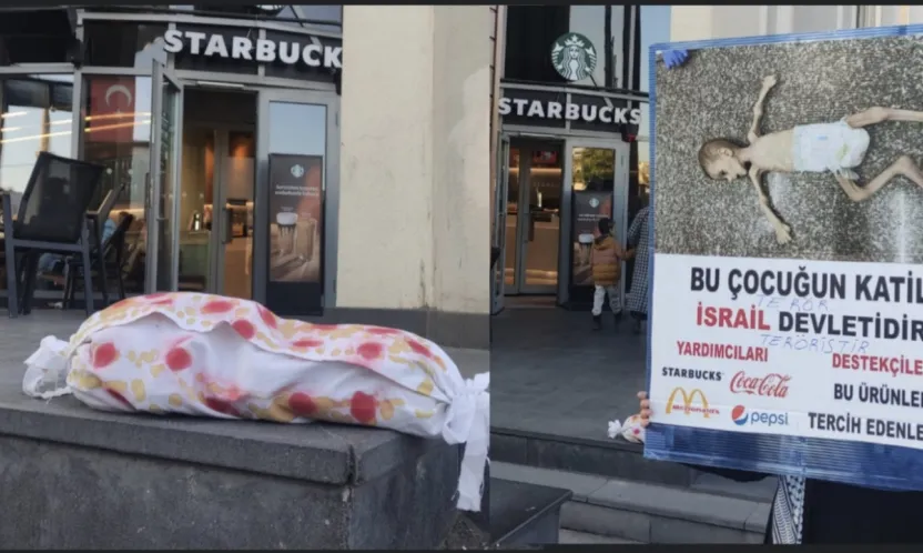 Kayseri'de Starbucks önünde Vicdan Nöbeti: Kapısına kanlı çocuk kefeni maketi bırakıldı