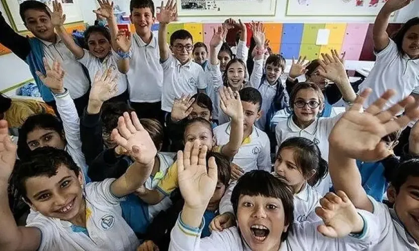 Kayseri'de Zil Tatil İçin Çaldı: 315 Bin Öğrenci Ara Tatile Merhaba Dedi