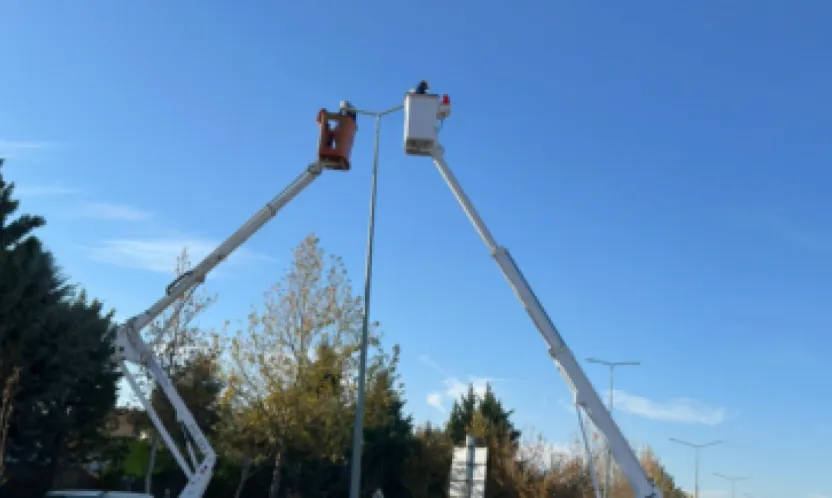 Kayseri'nin cadde ve sokak aydınlatma armatürleri komple değişiyor