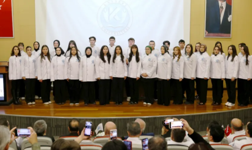 Kayseri Üniversitesi'nde Geleceğin Aşçıları Önlüklerini Giydi