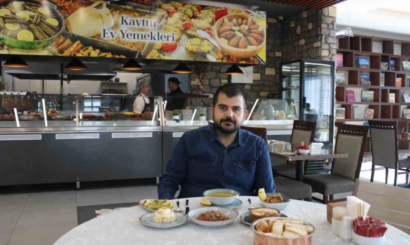 KAYTUR A.Ş.'de 5 çeşit yemek 175 TL, Çay 2 TL