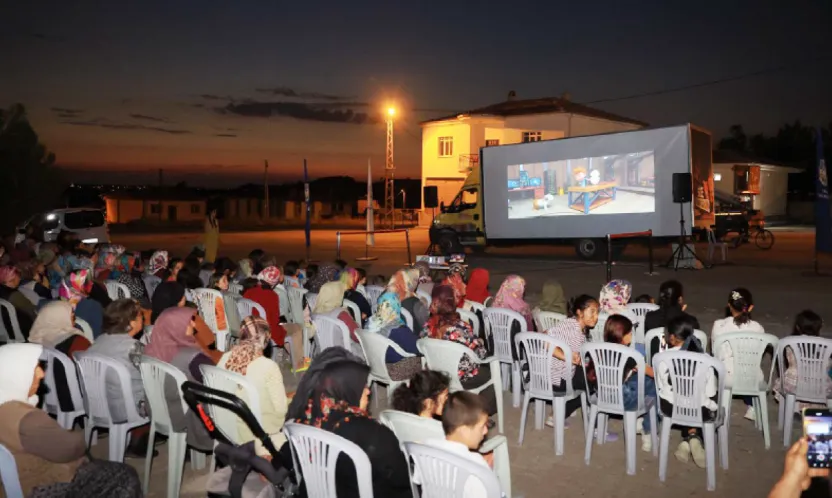 Kırsal Mahallelerde Yazlık Sinema Keyfi
