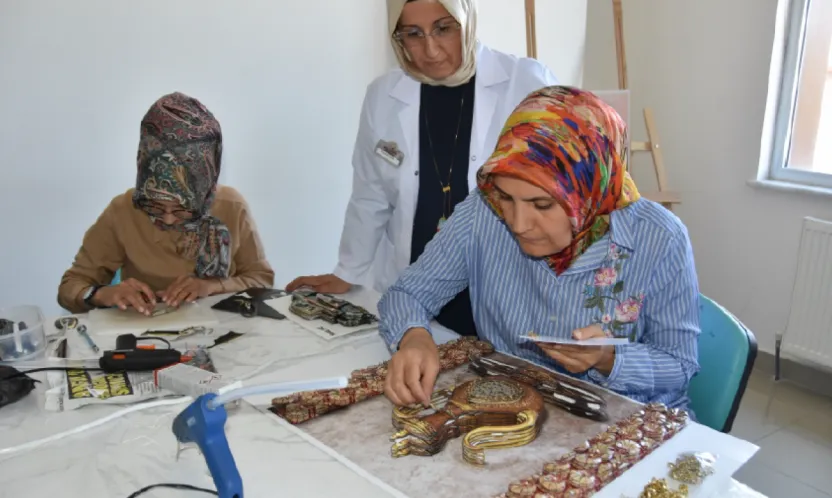 Kocasinan Akademi ile İstihdama ve Aile Ekonomisine Destek