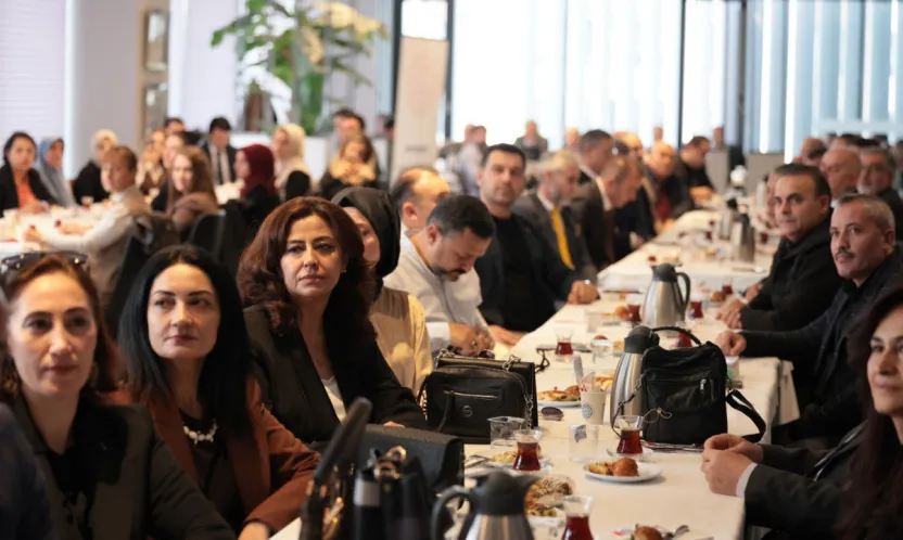 Kocasinan'da 'Akademik Kalemler' Buluştu: Araştırma yapan, kitap yazan öğretmenlere takdir