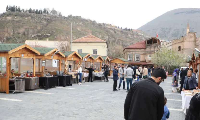 Maharetli Eller, bu pazar yine Talas'ta