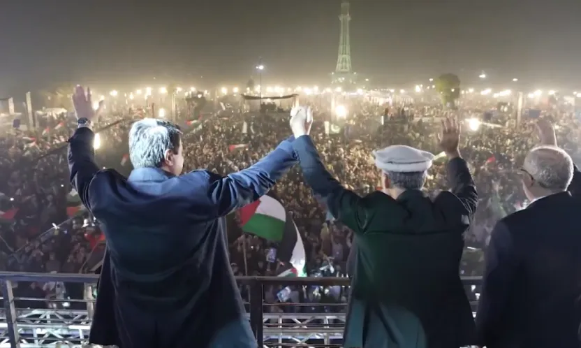 Mahmut Arıkan'a Pakistan'da coşkulu karşılama