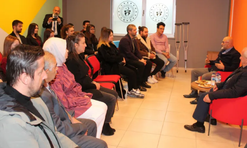 Milletvekili Cıngı, NNYÜ Genç Ofiste Söyleşiye Katıldı