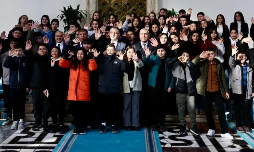 Milletvekili Çopuroğlu: 'Kayseri'den 76 öğrencimizi Gazi Meclisimizde misafir ettik'